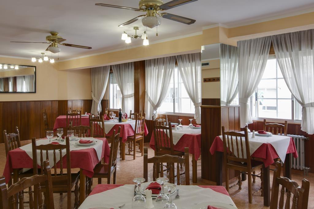 Pension Las Palmeras Lalín Exterior foto