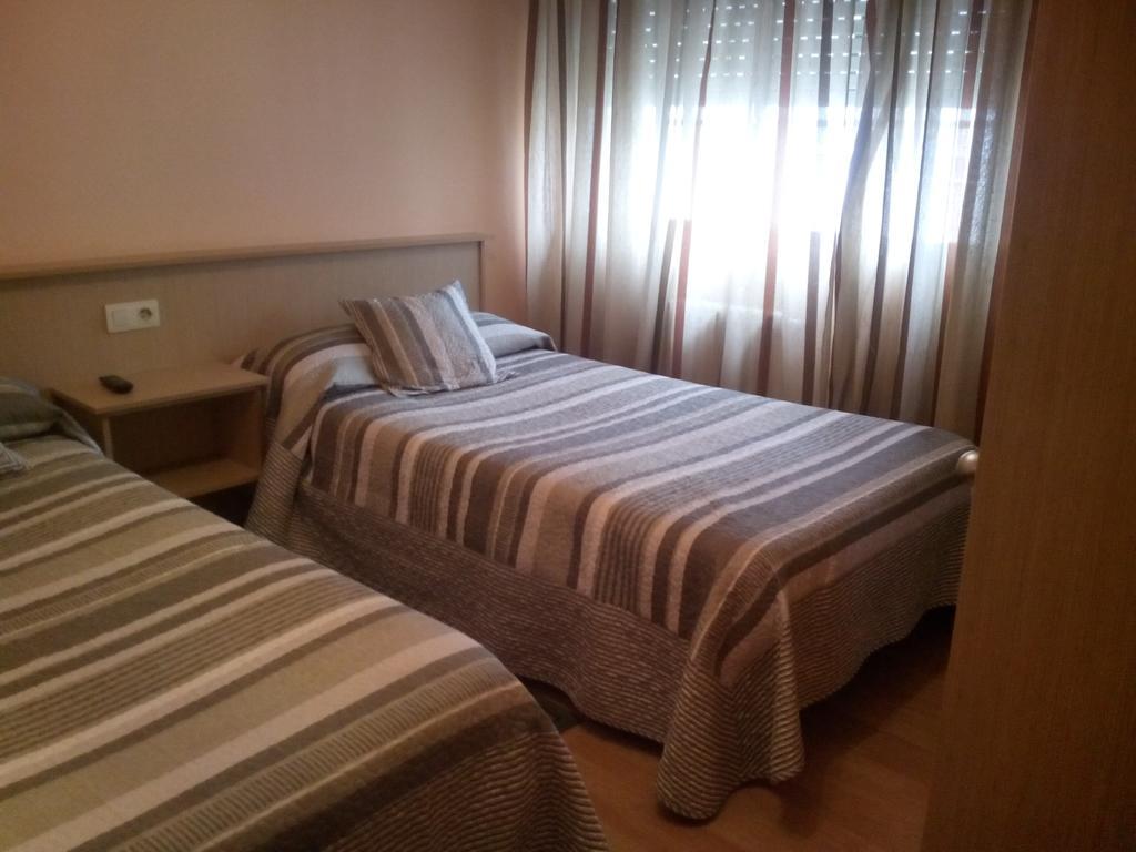 Pension Las Palmeras Lalín Quarto foto
