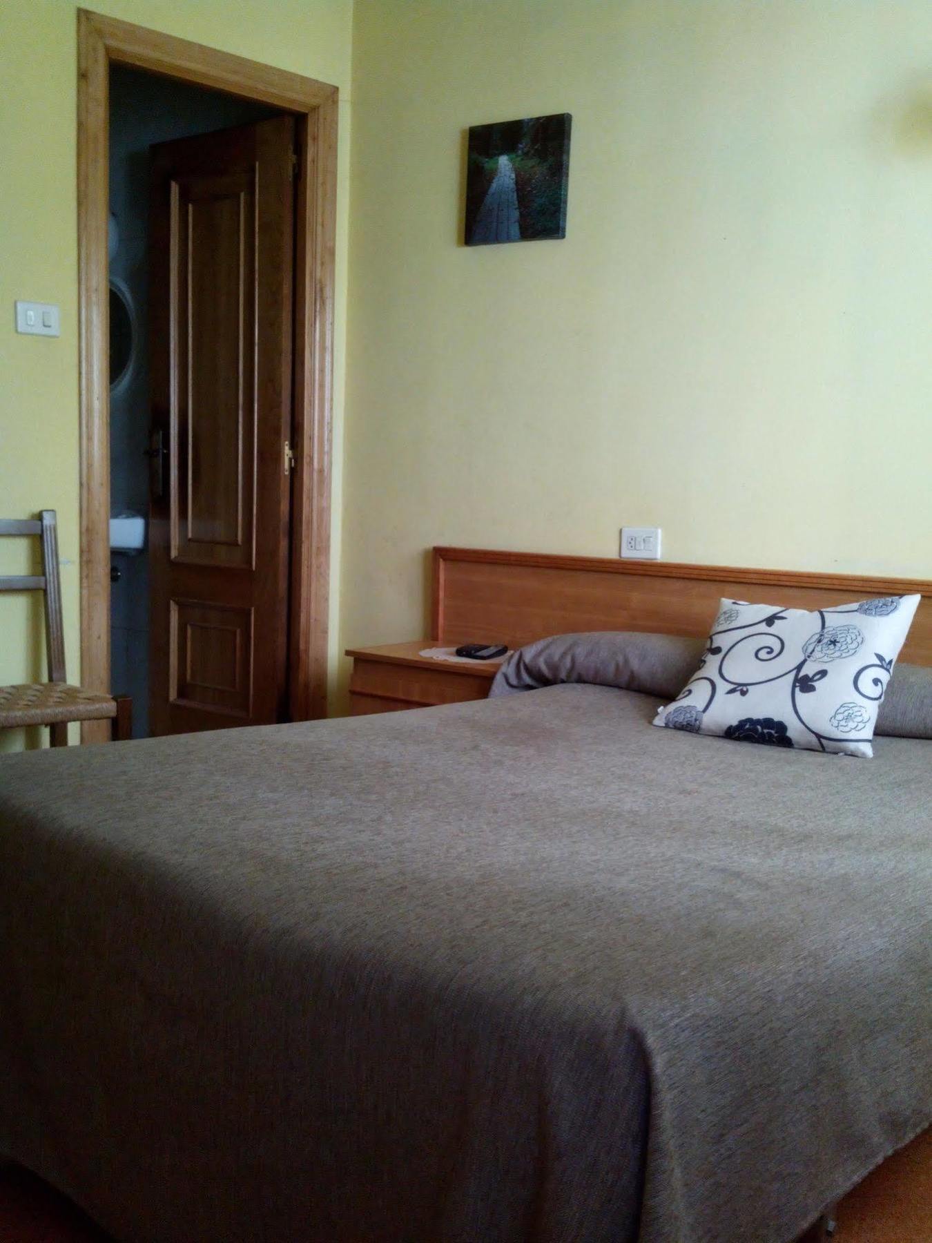 Pension Las Palmeras Lalín Exterior foto